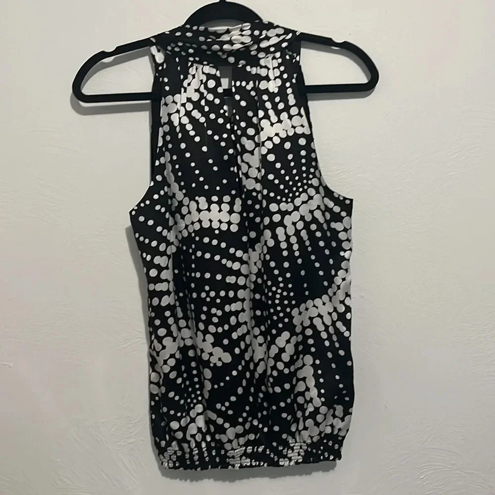WHBM Black and white tie neck blouse. Sleeveless size Medium - Picture 3 of 6